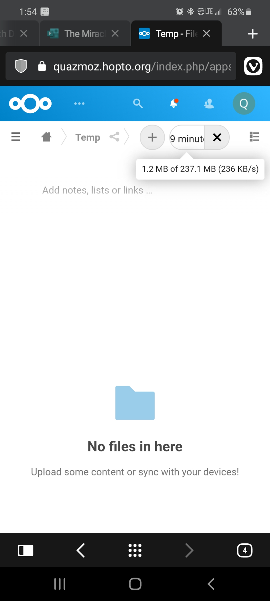 Nextcloud mobile interface showing file sync progress